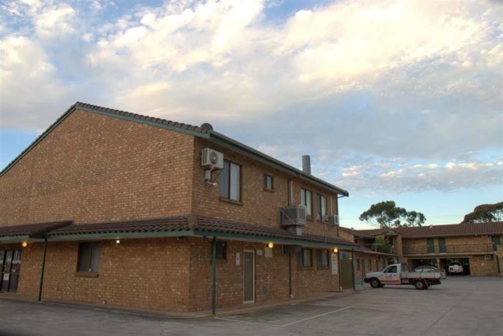 Pooraka Motor Inn Esterno foto